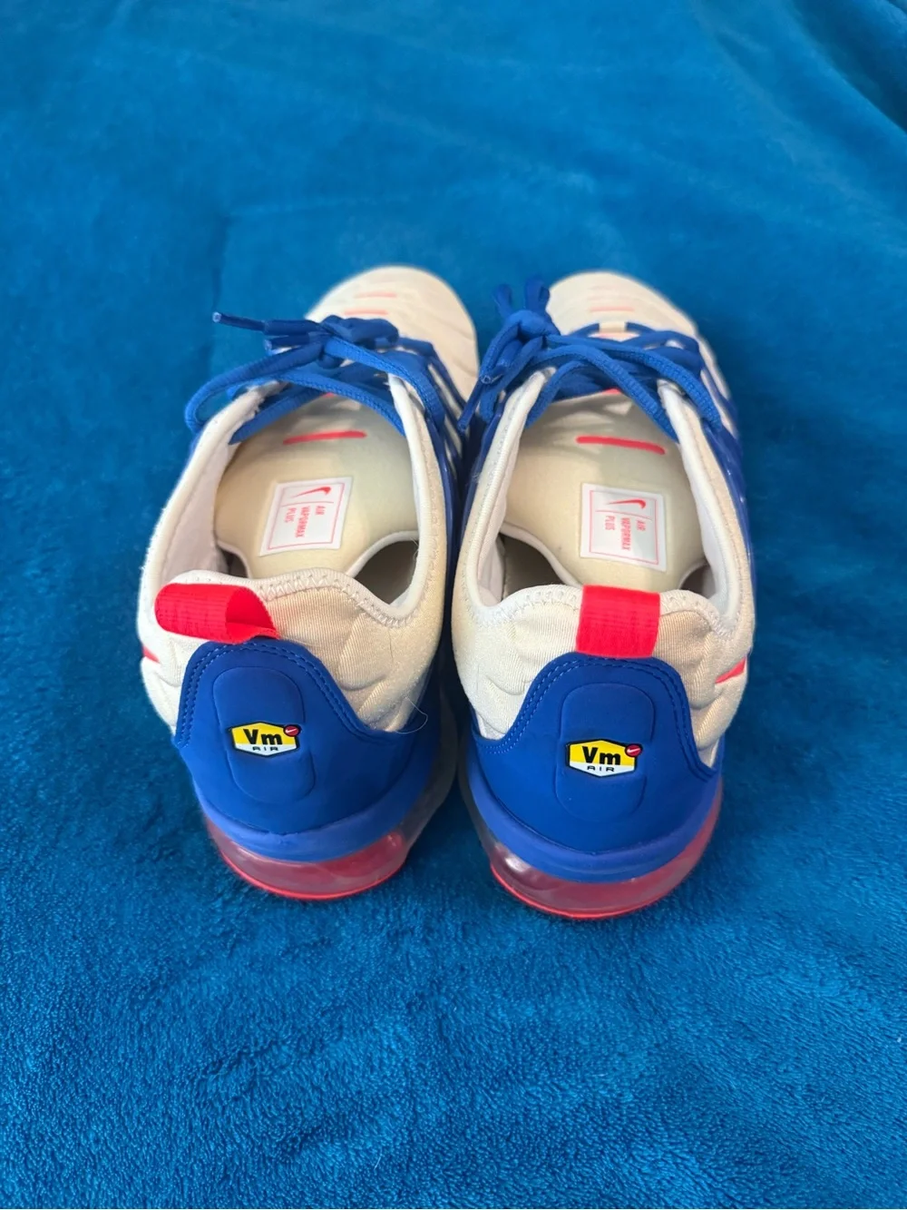 Nike Air Vapormax Plus in cream and hyper royal blue and red men’s size 11.5